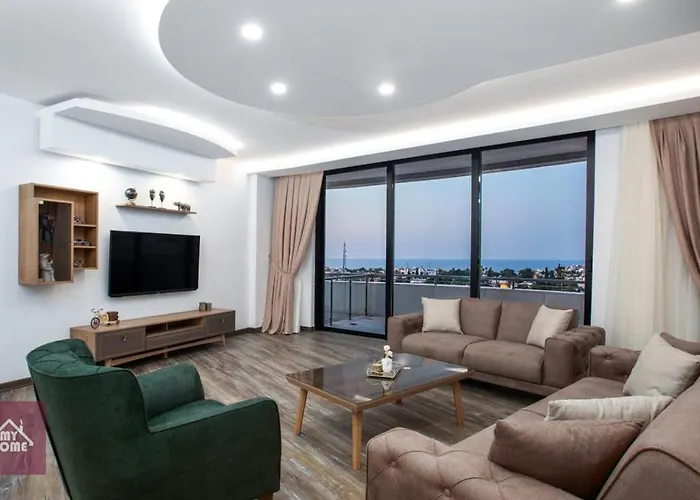 Luxury Full Sea & Mountain View Penthouses アパート